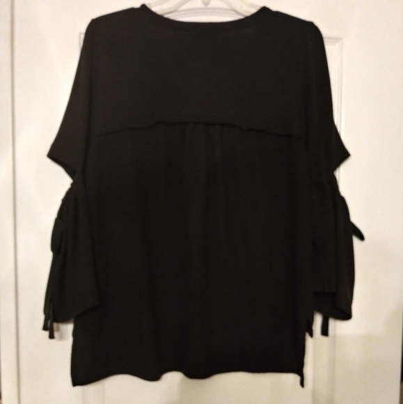 1. STATE Cut Out Pullover V Neck Top M - Picture 2 of 6
